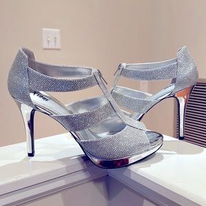 Fioni "Layla" - Sparkling silver strappy sandal heels